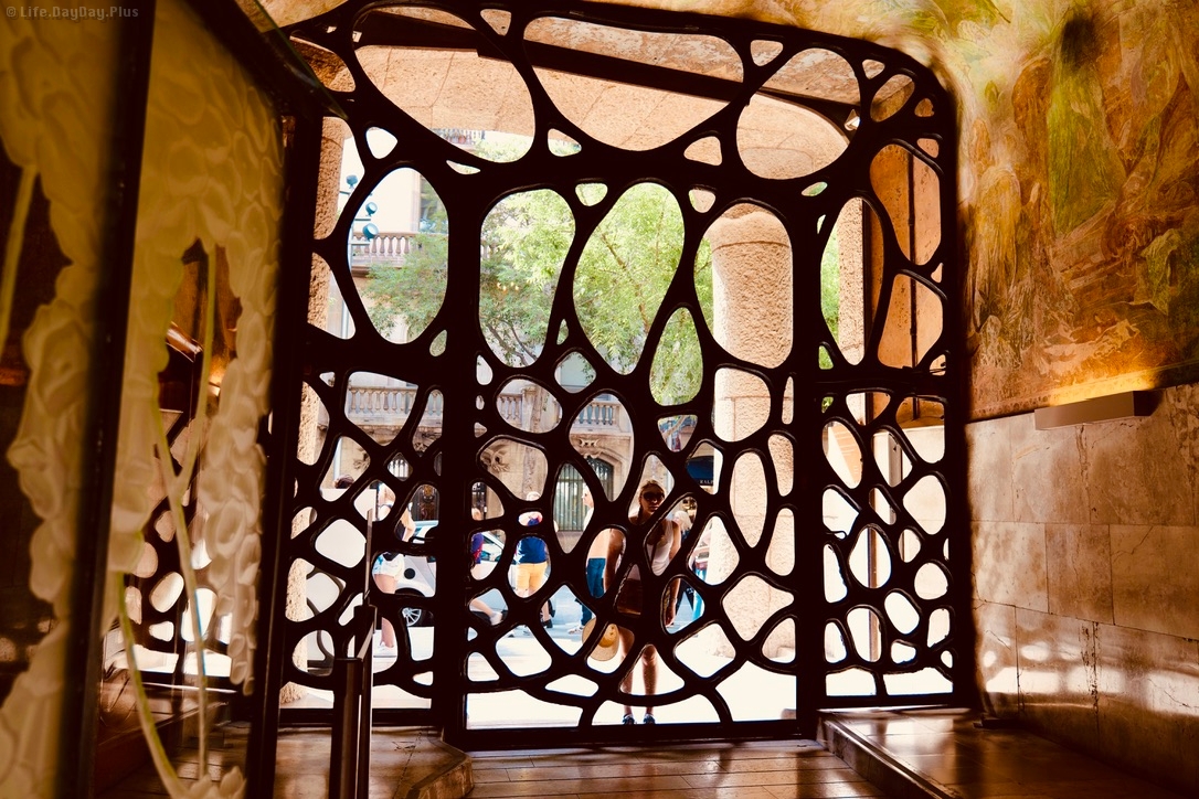 米拉之家透明门