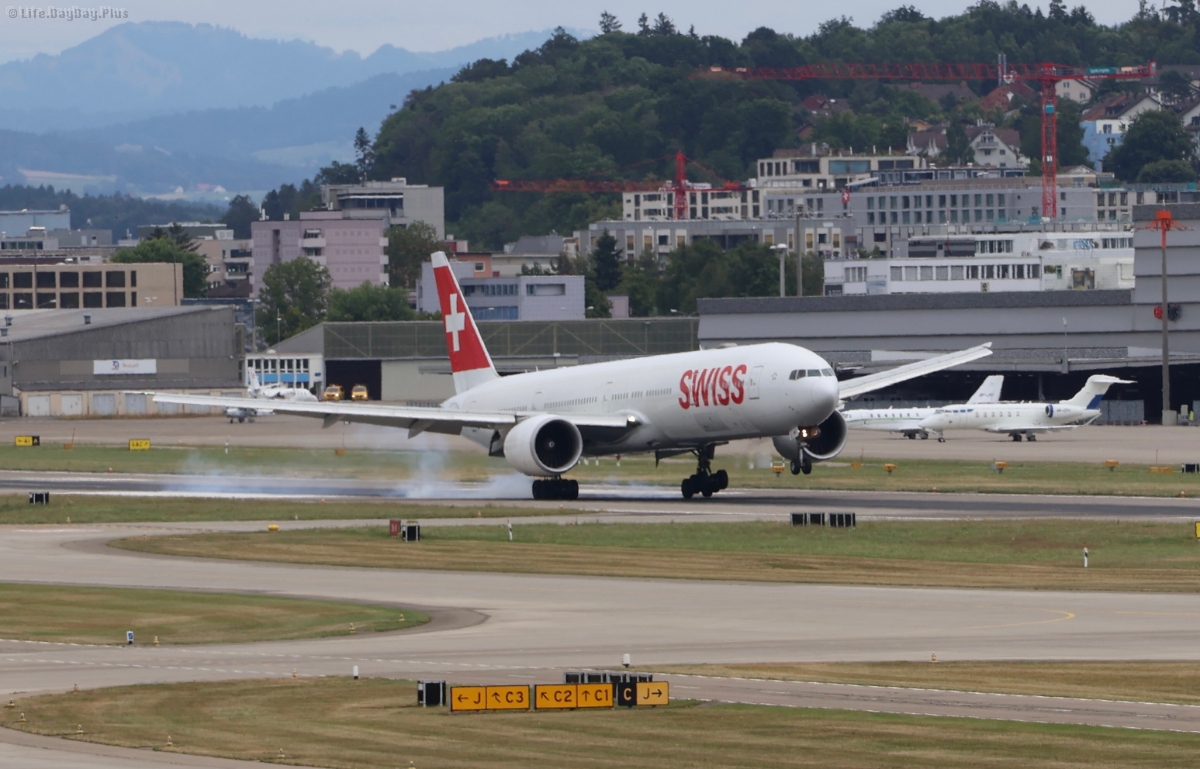 Swissair landing