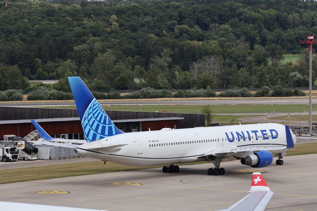 Boeing 767 United Airlines