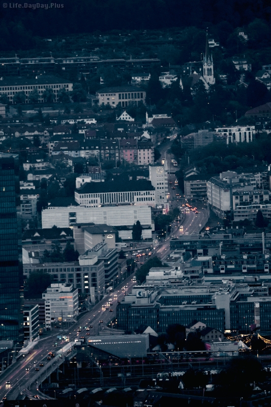 318F9833-6111-46A1-96C1-68D23FEA1AE5_1_201_a