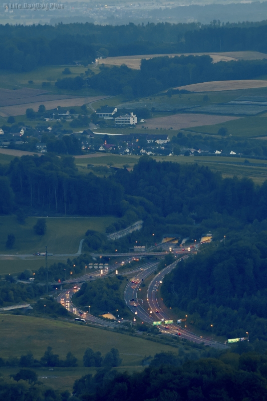 7EC3A2EE-4F35-4F62-A33E-481F5DF06F1B_1_201_a