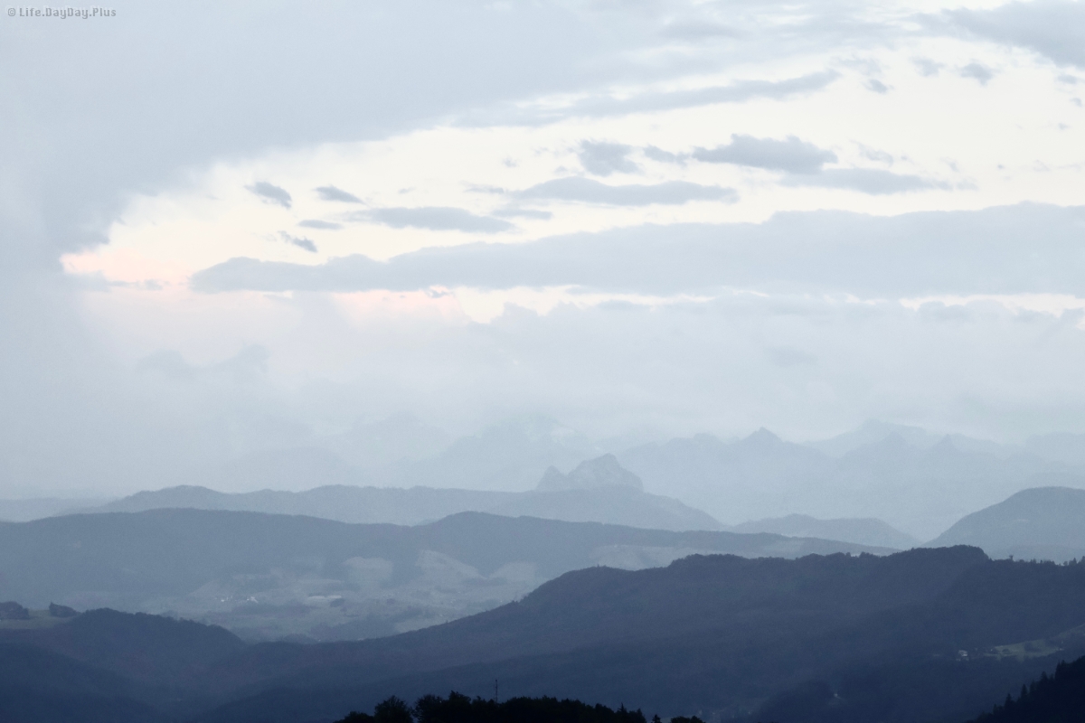 D4F88F7F-FA41-4F17-8305-A2789D097C9D_1_201_a