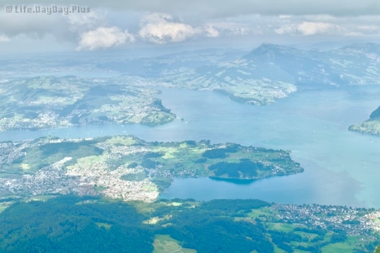 35FF5B64-890F-4234-BDF5-016CDC8C5653_4_5005_c